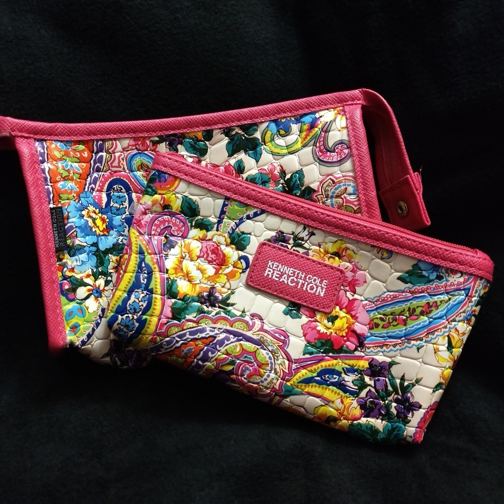 Kenneth Cole Reaction Cosmetic bag bundle